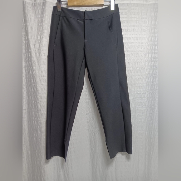 Athleta Stellar Crop Trouser.  Ladies size 4p - Picture 2 of 8